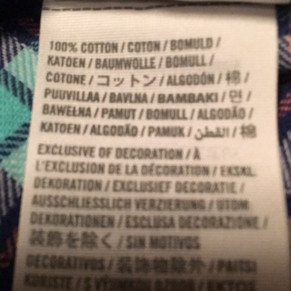 🔥4/$20 HOLLISTER Womens Button Down Flannel shirt - size SM - Picture 6 of 6